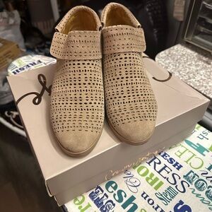 Crown Vintage Beige Perforated Ankle Booties